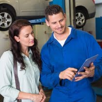 European car service consultation at WagenKenner garage in Al Quoz Dubai