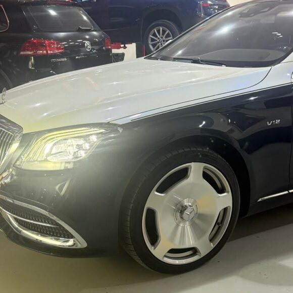 Mercedes-Benz parked inside the WagenKenner workshop in Al Quoz 4, Dubai